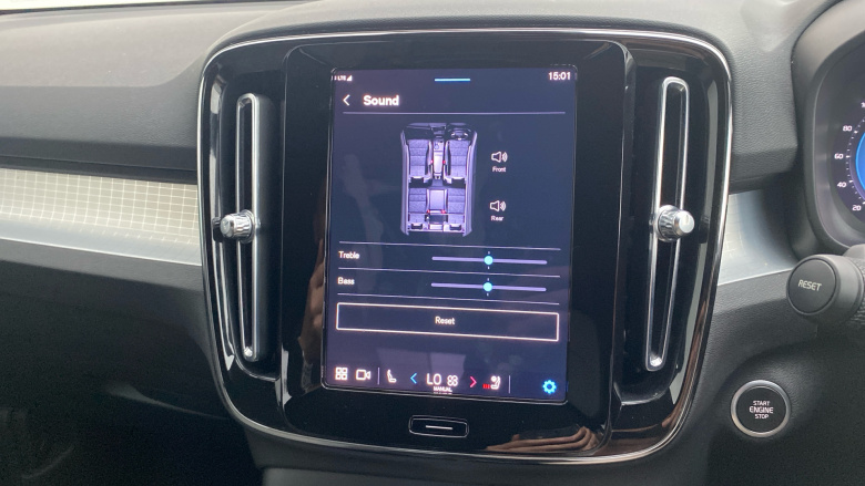 Volvo XC40 2.0 B3P Plus Dark 5dr Auto Petrol Estate